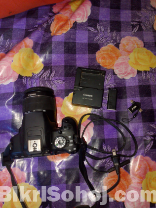 Canon 700d camera